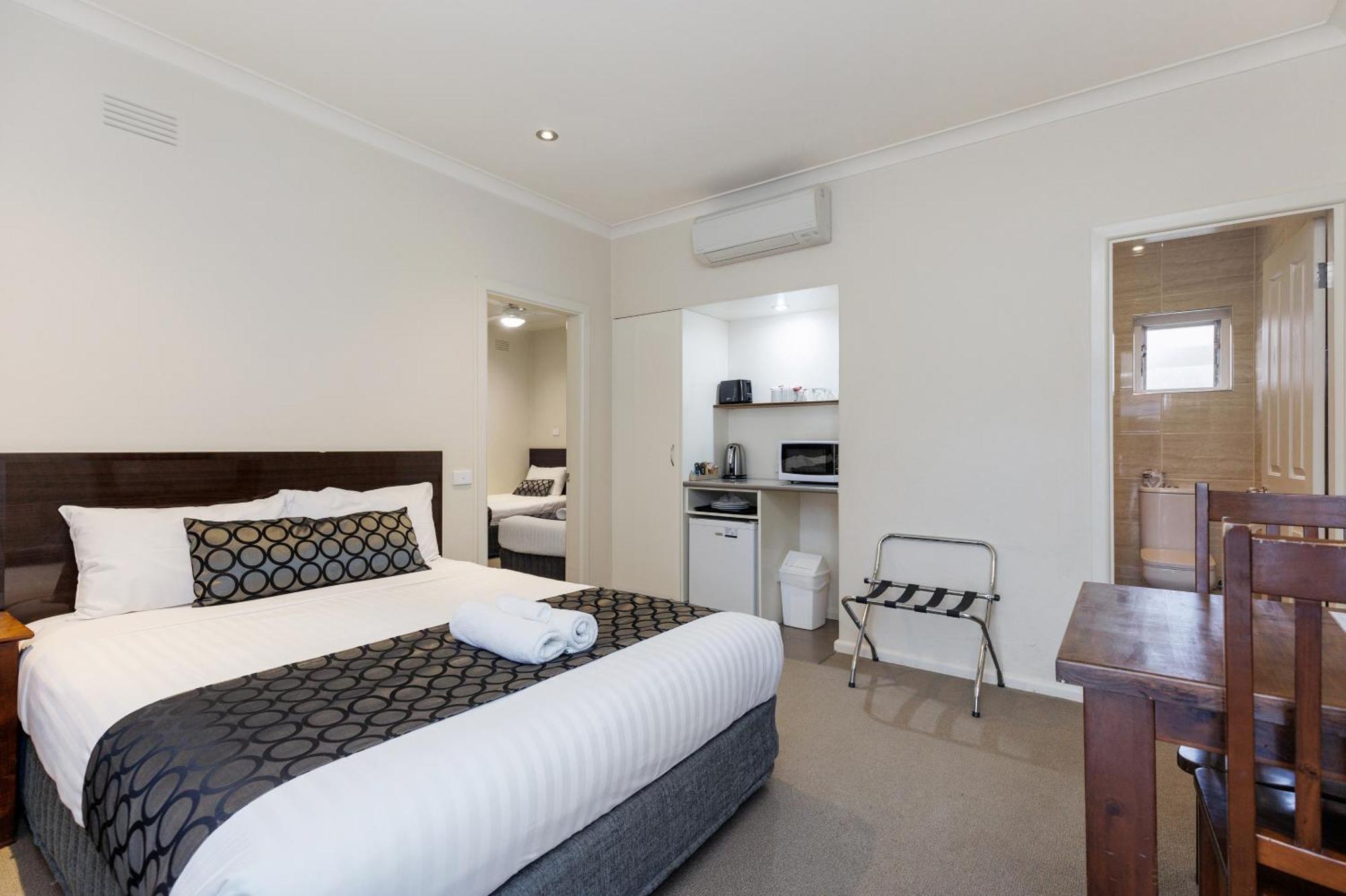 Amaroo Motel Tumuts Best Accommodation Exterior photo