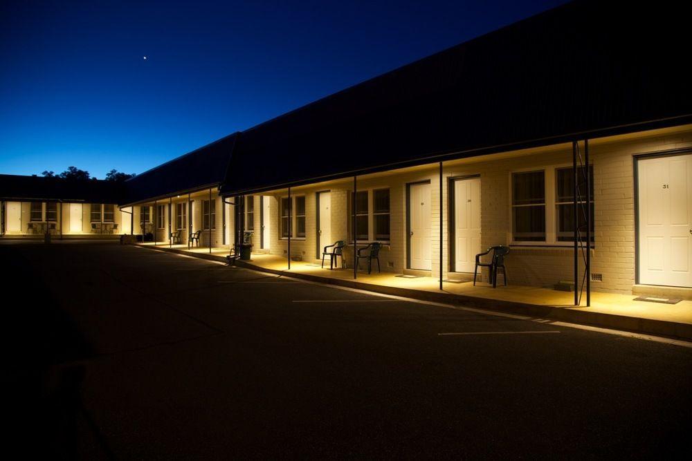 Amaroo Motel Tumuts Best Accommodation Exterior photo